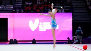 f ball raffaeli sofia ita ph simone ferraro sfa06083 copia